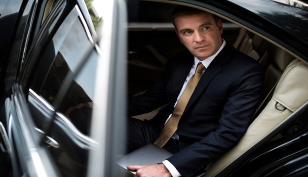 Ultimate Guide to Hiring a Corporate Driver for Business in Dubai